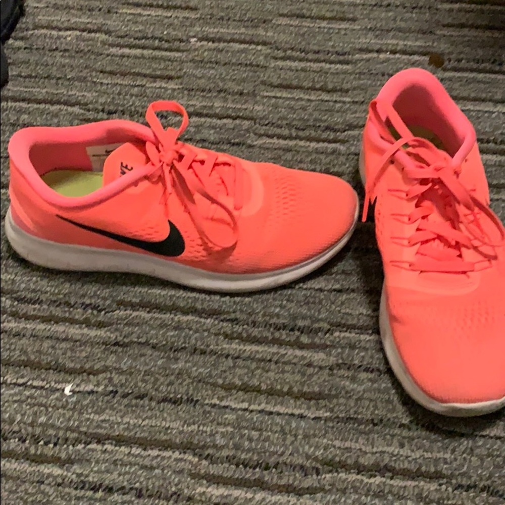 Nike free runs